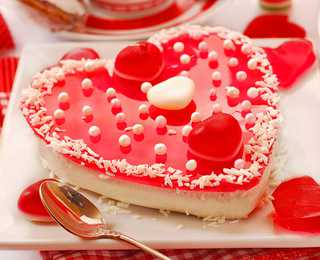 Рецепт желейного пирога: приготовь на День святого Валентина