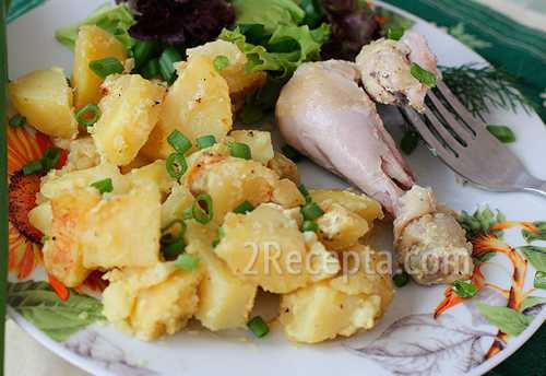 Приготовлена курица с картошкой в мультиварке Юмми