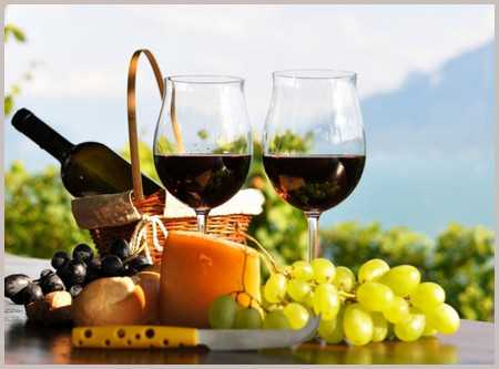 Само рожденные вина делают из винограда, который собирают после первых заморозков, в октябре ноябре